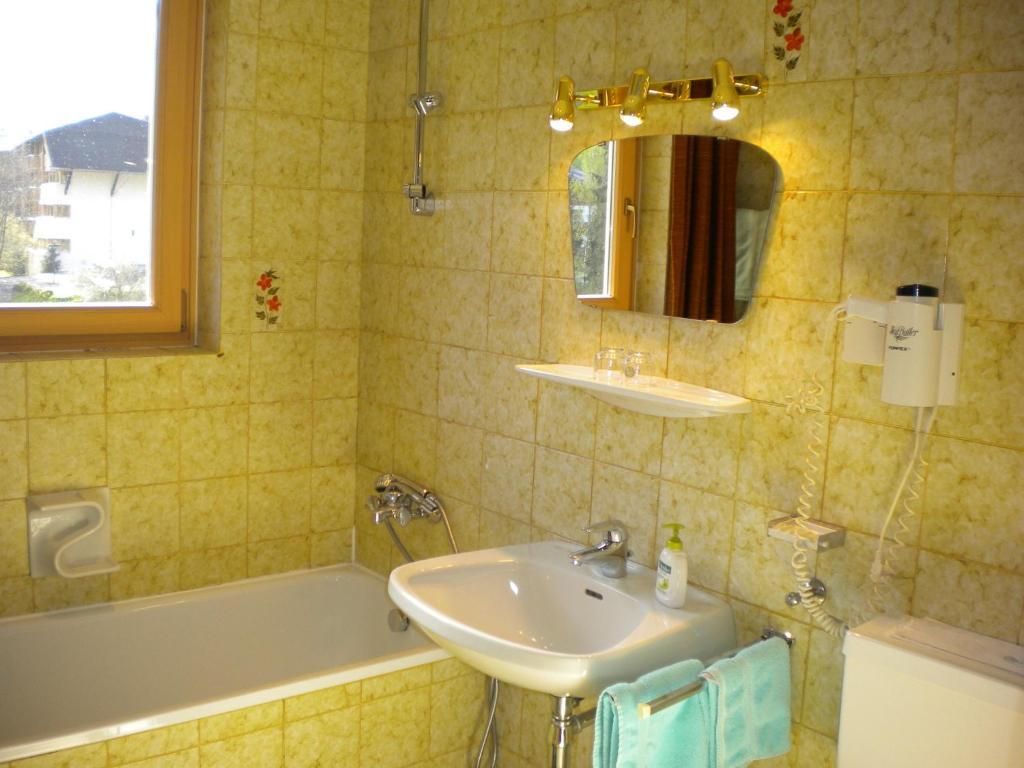 Gaestehaus Sagmeister Bed & Breakfast บาด ไคลน์เคิร์ชไฮม์ ภายนอก รูปภาพ
